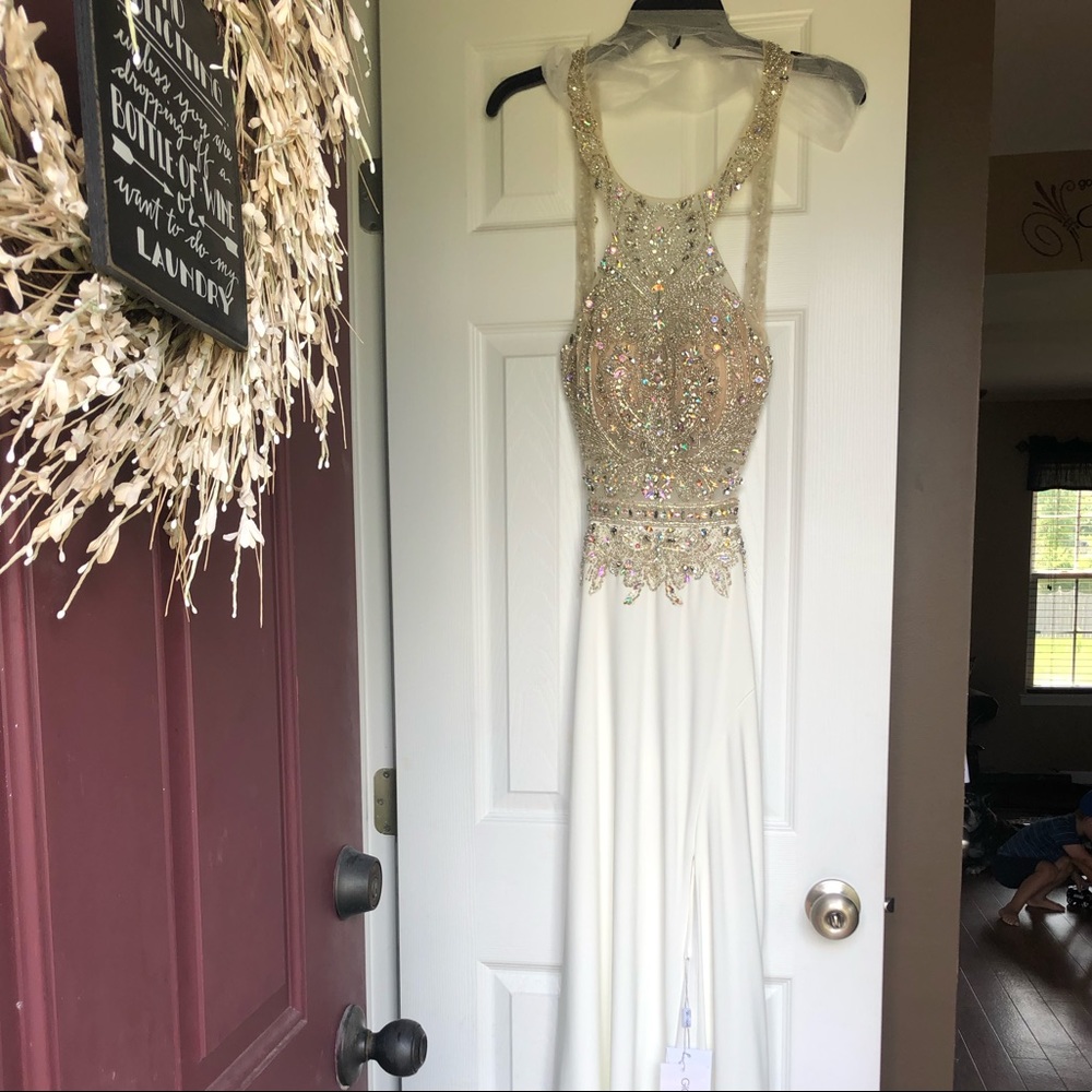 Women’s formal dress Size 4